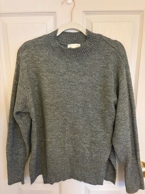 H&M Gray Crewneck Sweater